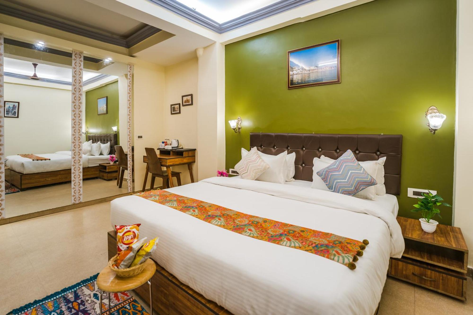 Tripli Hotels Silver Shine Bénarès Extérieur photo