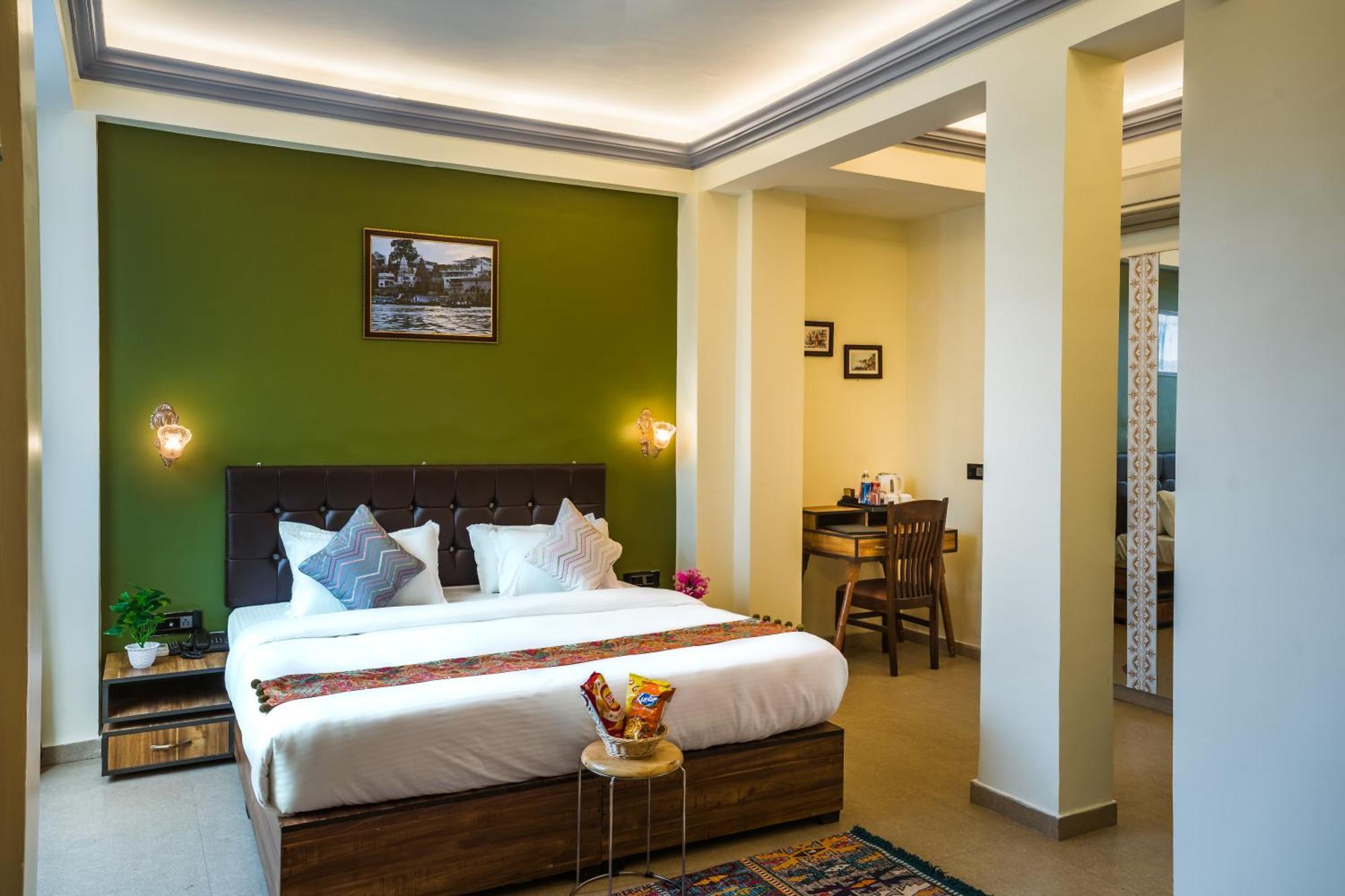 Tripli Hotels Silver Shine Bénarès Extérieur photo