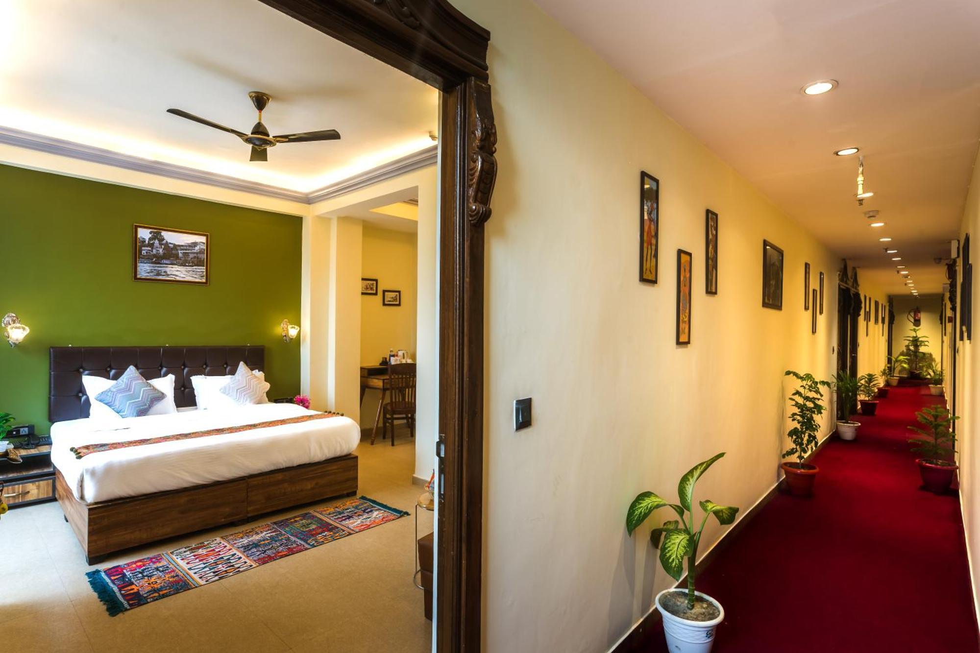 Tripli Hotels Silver Shine Bénarès Extérieur photo