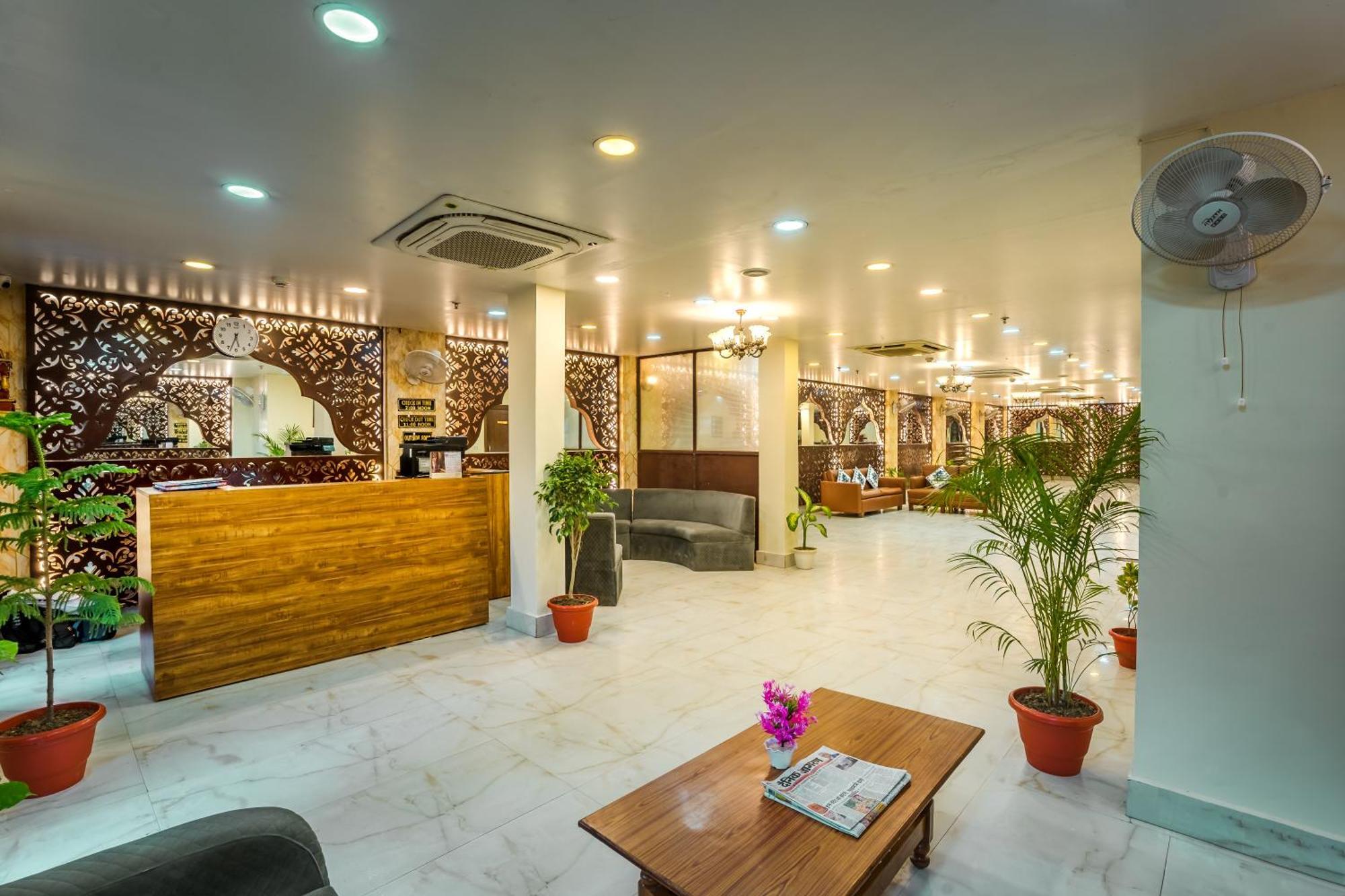 Tripli Hotels Silver Shine Bénarès Extérieur photo