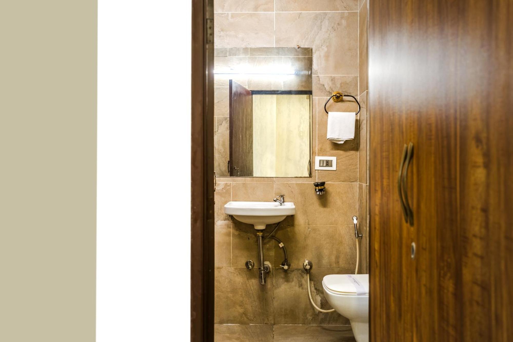 Tripli Hotels Silver Shine Bénarès Extérieur photo
