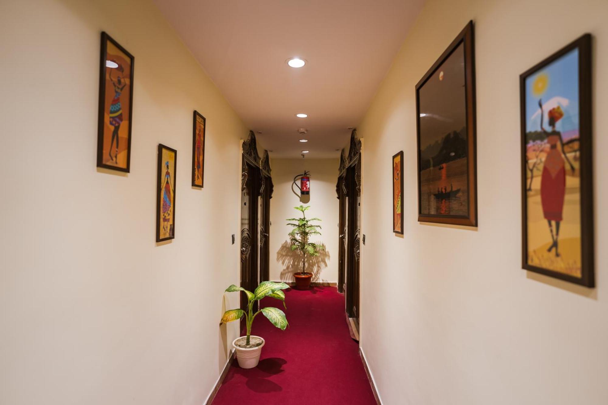 Tripli Hotels Silver Shine Bénarès Extérieur photo