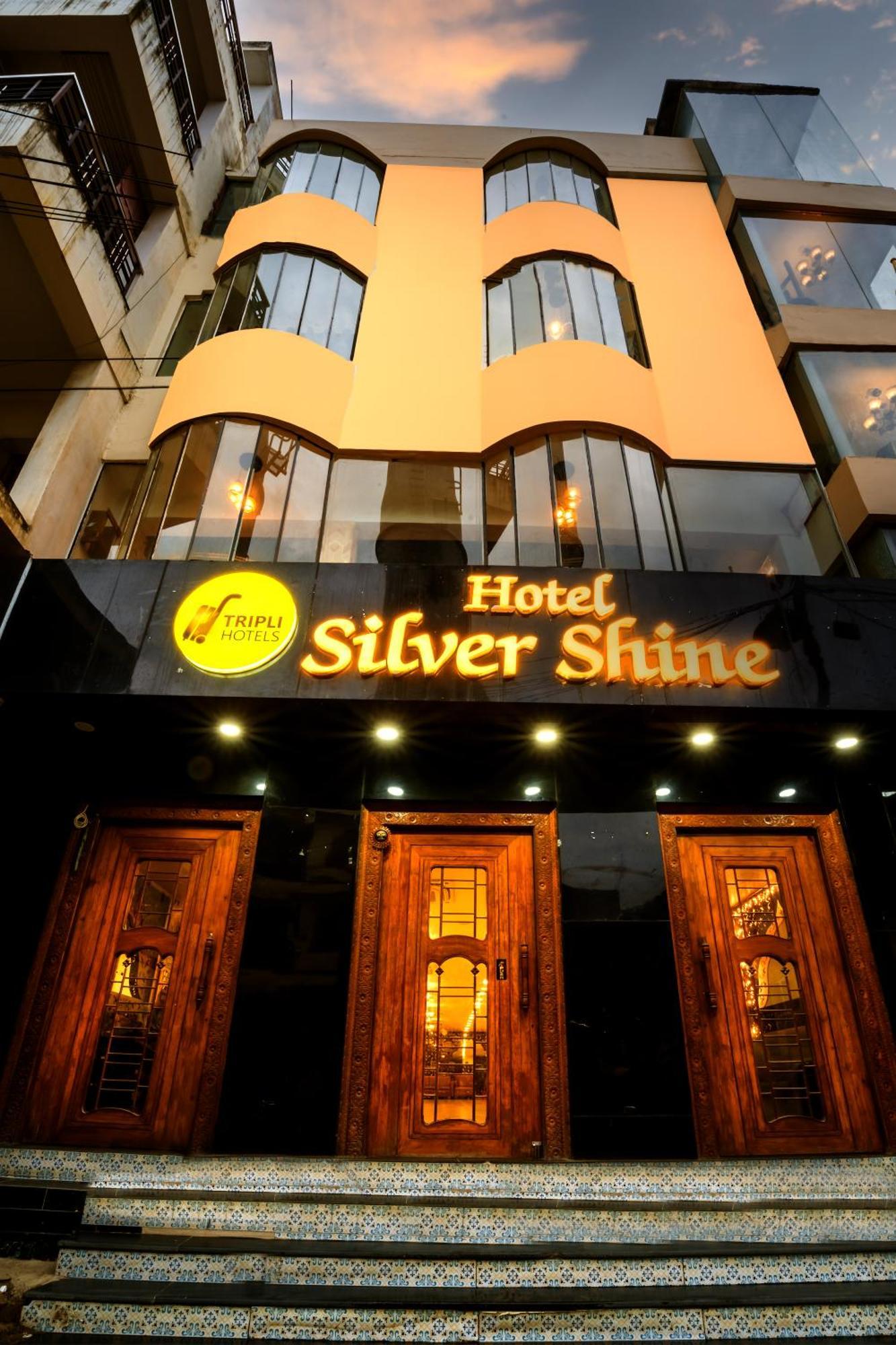 Tripli Hotels Silver Shine Bénarès Extérieur photo